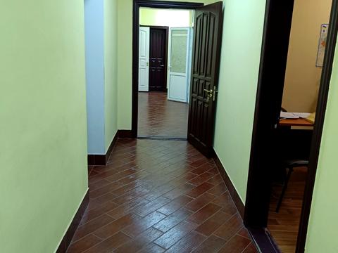 комерційна за адресою Соборна пл. (Жовтнева), 1