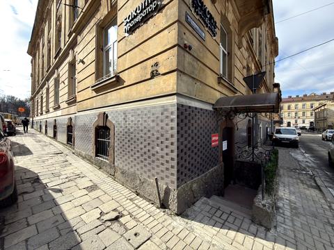 комерційна за адресою Скельна вул., 1