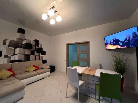 квартира за адресою Гайдамацька вул. (Марфи Струтинської), 2в