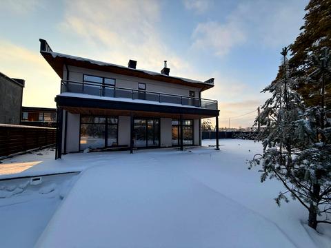 будинок за адресою Розкішна