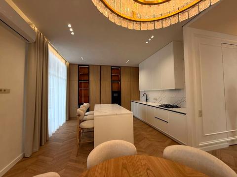 будинок за адресою Розкішна