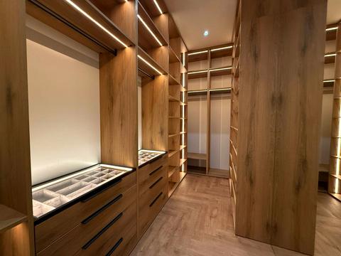 будинок за адресою Розкішна