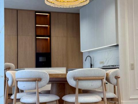 будинок за адресою Розкішна