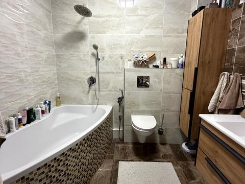 квартира за адресою Драгоманова вул., 2-Б