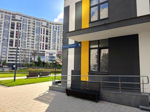 комерційна за адресою Євгена Маланюка вул. (Степана Сагайдака), 15