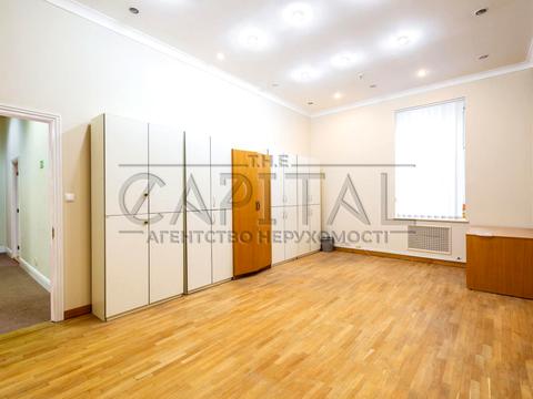 комерційна за адресою Велика Васильківська вул. (Червоноармійська), 68