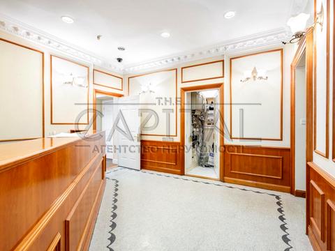 комерційна за адресою Велика Васильківська вул. (Червоноармійська), 68