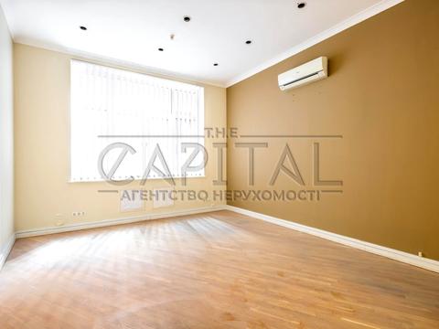 комерційна за адресою Велика Васильківська вул. (Червоноармійська), 68