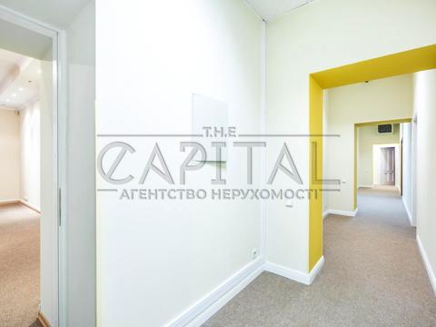 комерційна за адресою Велика Васильківська вул. (Червоноармійська), 68