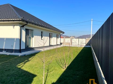 будинок за адресою Молодіжна