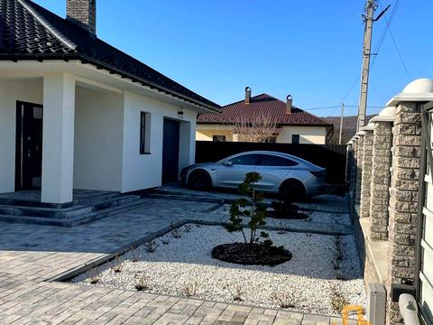 будинок за адресою Молодіжна