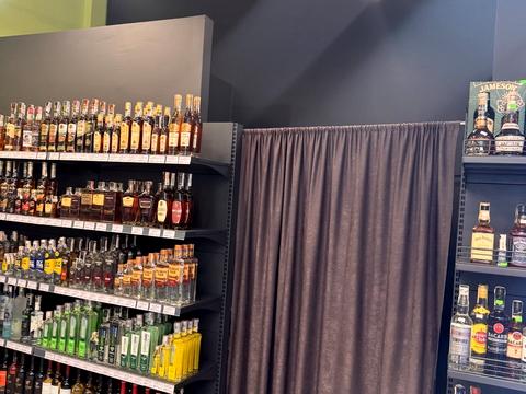 комерційна за адресою Слов'янська набережна вул., (Будинок 3)