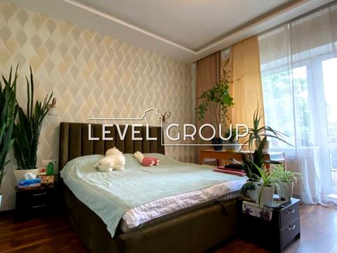 квартира за адресою Академіка Єфремова вул. (Командарма Уборевича), 8-А