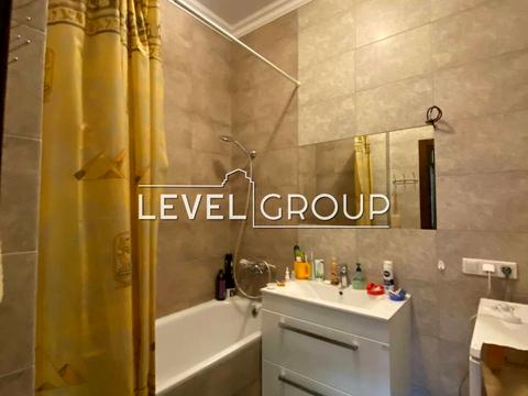 квартира за адресою Академіка Єфремова вул. (Командарма Уборевича), 8-А