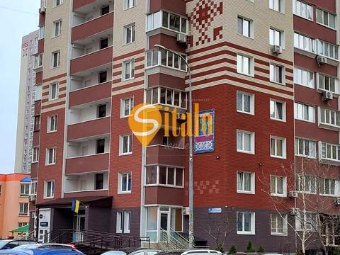 комерційна за адресою Софії Русової вул., 3-А