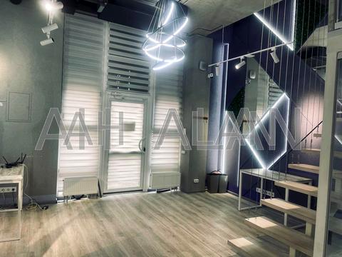 коммерческая по адресу Сирецько-Садовая, 1