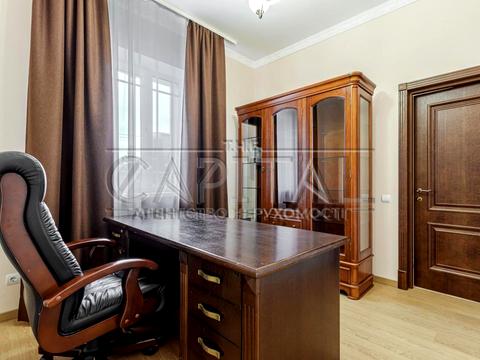 будинок за адресою Ярослава Мудрого вул.