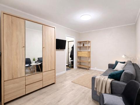 квартира за адресою Олександра Махова вул. (Жолудєва), 8-А