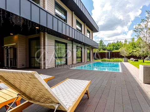 дом по адресу Молодёжная ул.