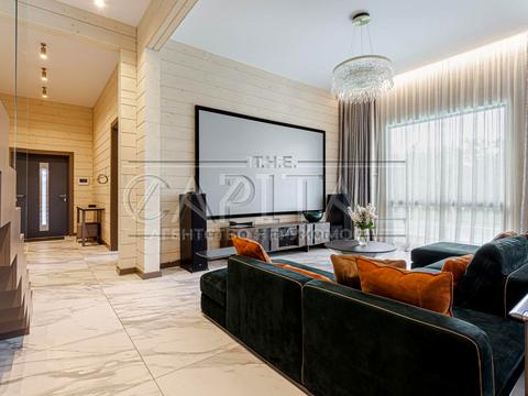 дом по адресу Молодёжная ул.