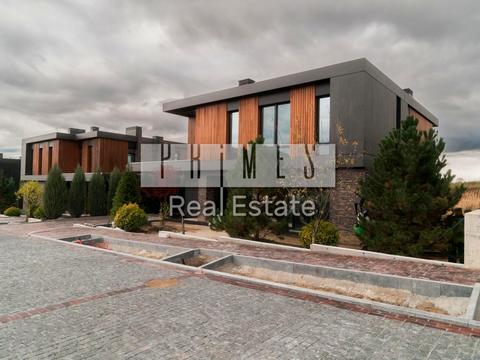 дом по адресу Ватутина пер.