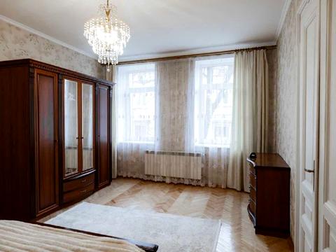 квартира за адресою Личаківська вул. (), 6