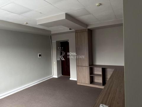 комерційна за адресою Петра Сагайдачного вул., 8