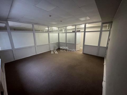 комерційна за адресою Петра Сагайдачного вул., 8