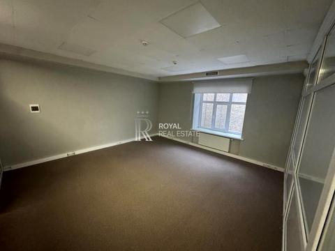 комерційна за адресою Петра Сагайдачного вул., 8