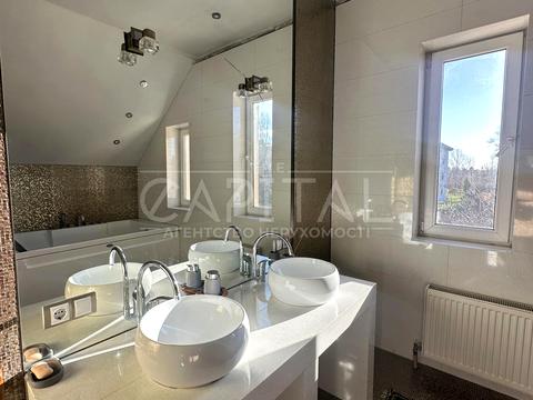 будинок за адресою Піщана вул.