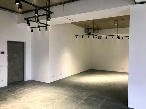 комерційна за адресою Мечникова вул., 19