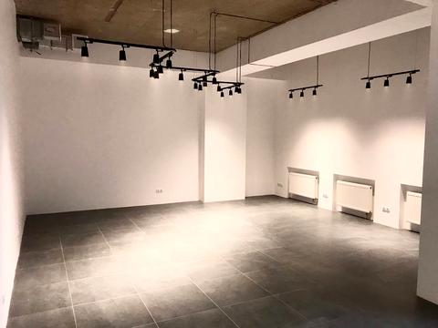 комерційна за адресою Мечникова вул., 19