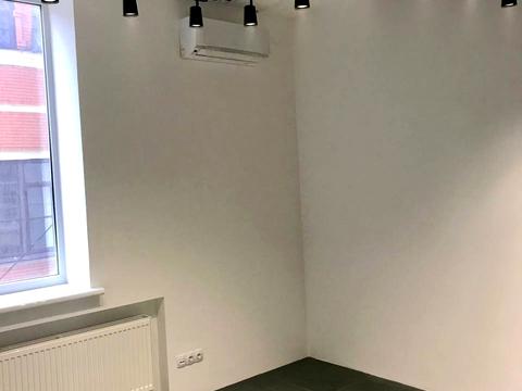 комерційна за адресою Мечникова вул., 19