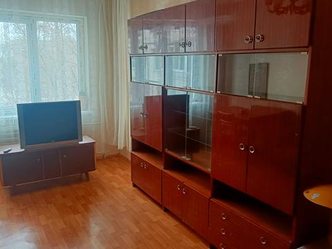 квартира за адресою Всіхсвятська вул. (50 років СРСР), 16