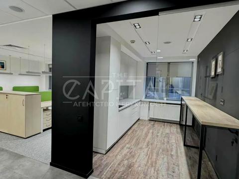 коммерческая по адресу Спортивная пл., 1