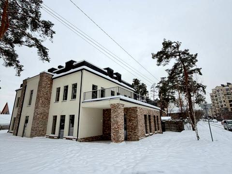 комерційна за адресою Мрії вул. (Пушкінська), 1