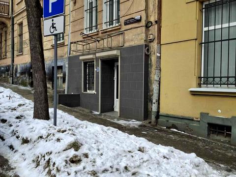 коммерческая по адресу Гладышевского ул., 15