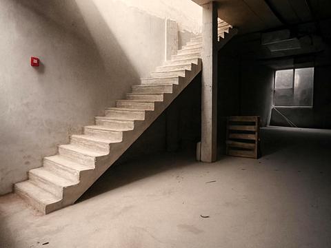 комерційна за адресою Щирецька вул., 30