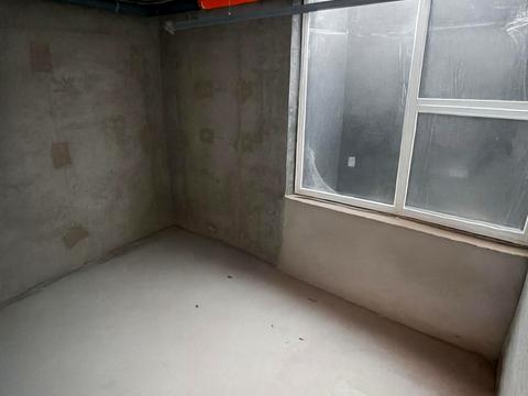 комерційна за адресою Щирецька вул., 30