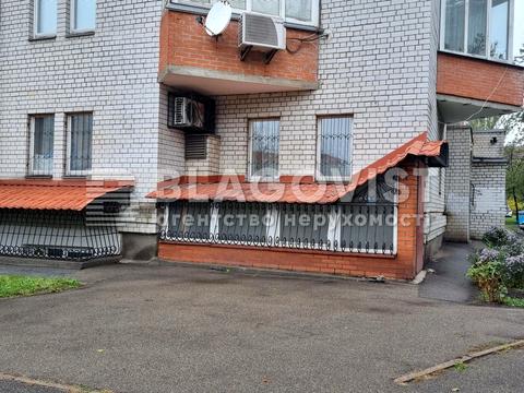 коммерческая по адресу Черчиля Вінстона, 18б
