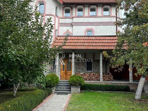 будинок за адресою Менделєєва вул.