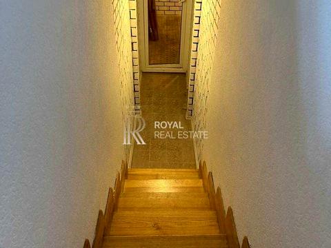 будинок за адресою Менделєєва вул.