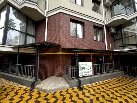 комерційна за адресою Прорізна, 13