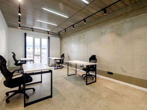 коммерческая по адресу Михаила Максимовича ул. (Трутенко Онуфрия), 26