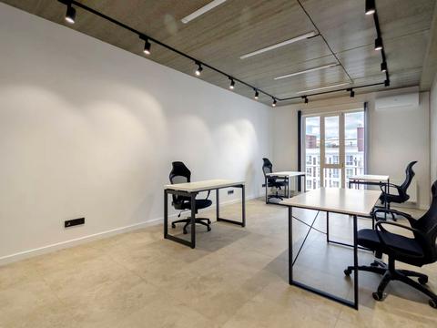 коммерческая по адресу Михаила Максимовича ул. (Трутенко Онуфрия), 26-Б