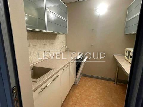 комерційна за адресою Київ, Володимира Івасюка просп. (Героїв Сталінграду), 6