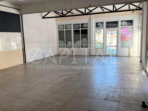 комерційна за адресою Героїв Небесної Сотні вул., 4