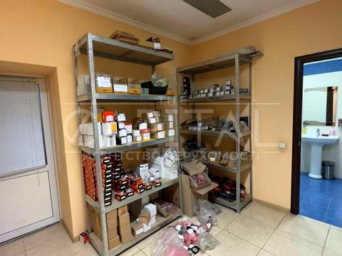 комерційна за адресою Симиренка вул., 2/19