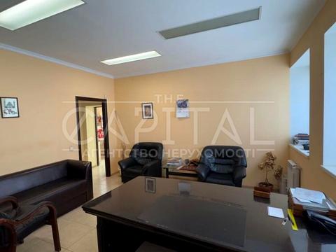 комерційна за адресою Симиренка вул., 2/19