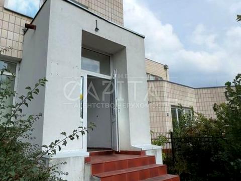 комерційна за адресою Симиренка вул., 2/19